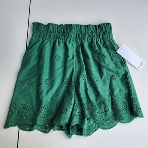 NWT Deja Bleu Cotton Eyelet Shorts Women Green Pullon Elastic Waist Sz L